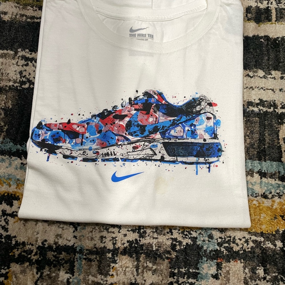 Nike tshirt never worn